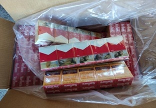 Aduanas de Meìxico y Secretariìa de Marina decomisan maìs de 10 millones de cigarros en el Puerto de Laìzaro Caìrdenas (3)